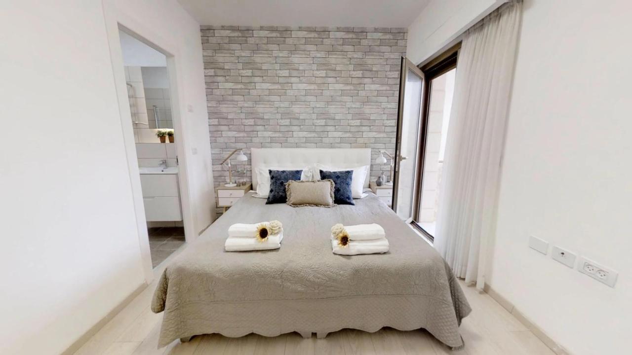 Exclusive Two-Bedroom Apartment With Parking القدس المظهر الخارجي الصورة