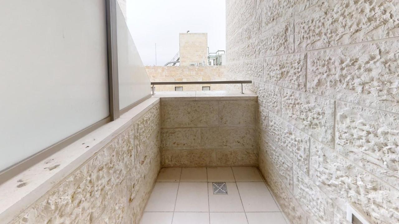 Exclusive Two-Bedroom Apartment With Parking القدس المظهر الخارجي الصورة