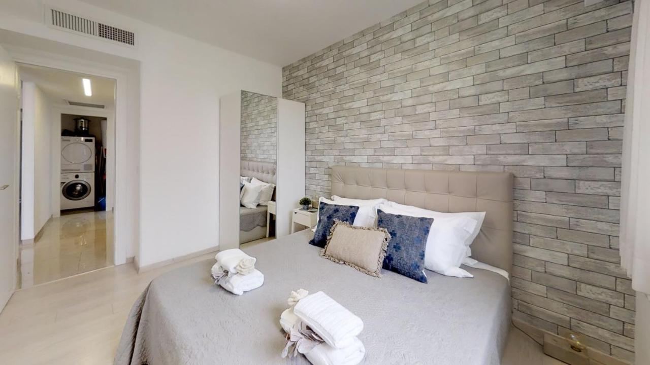 Exclusive Two-Bedroom Apartment With Parking القدس المظهر الخارجي الصورة